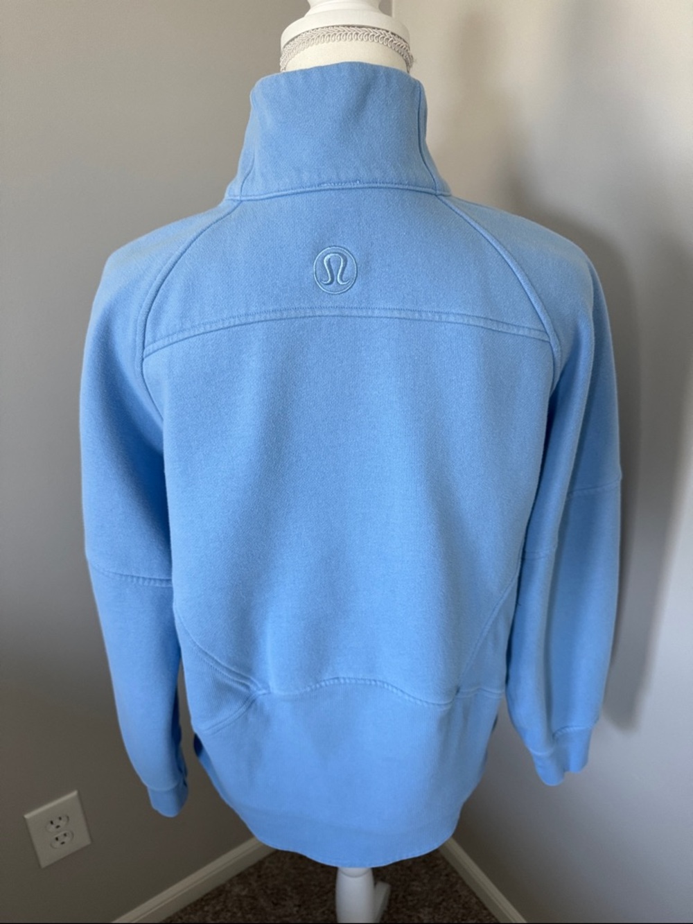 Lululemon Scuba - Picture 2 of 2